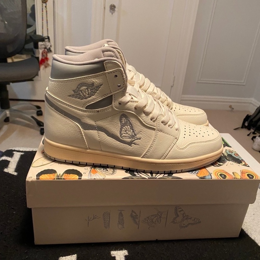 Shoes - Picture 5 of 5